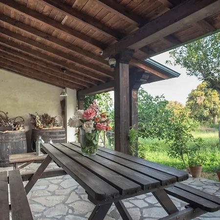 Appartement Rural Medulas Haus 1- Fuer 4 Pax Belegt- By Interhome *