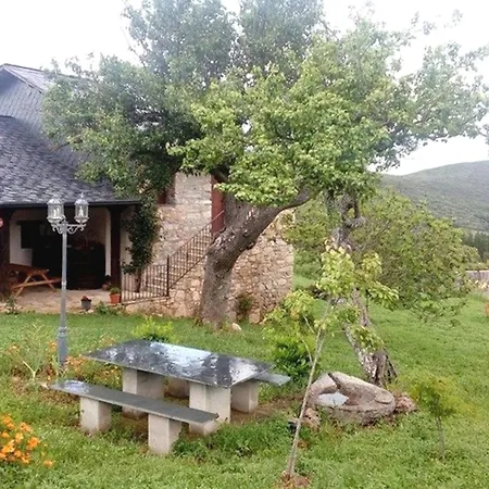 Appartement Rural Medulas Haus 1- Fuer 4 Pax Belegt- By Interhome *